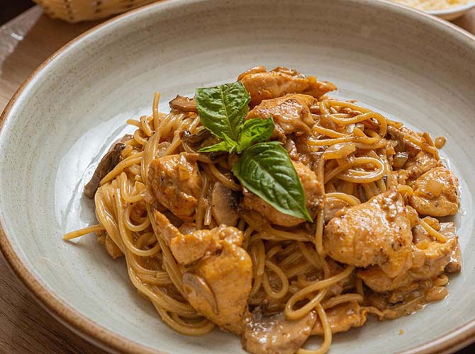 Restaurante ZONA 6 - MILANO